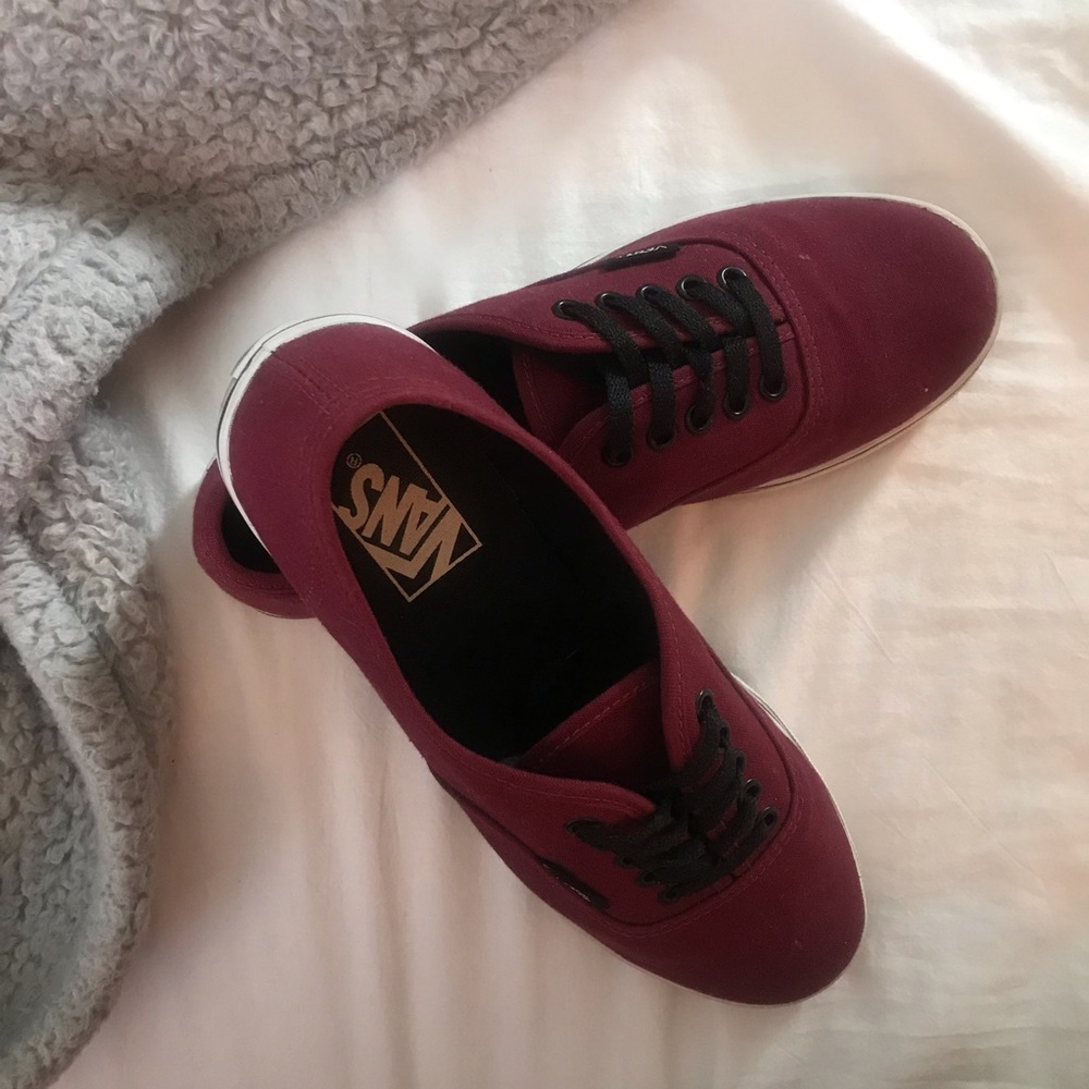Burgundy vans size 7